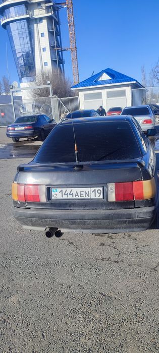 Продам Ауди 80 б3