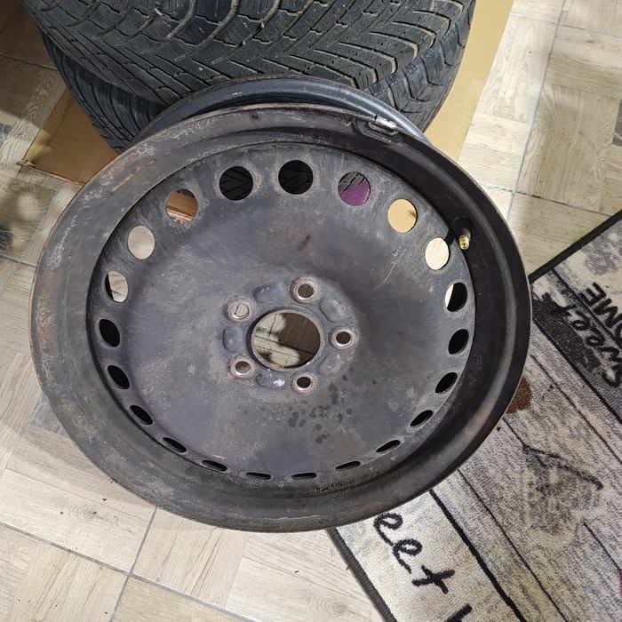 4 jante cu 2 anvelope 215/55/r16 original pt Ford