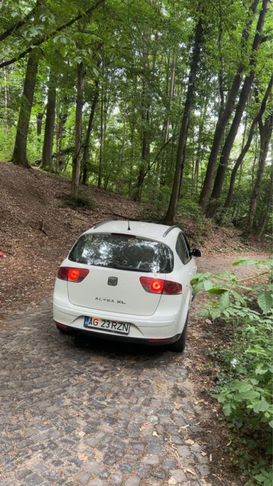 Vand  Seat Altea Xl sau schimb cu diferenta