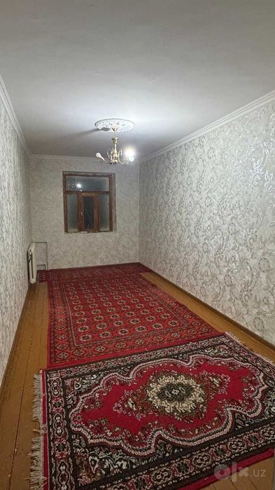 Sharq bozor yonda 1-etajda 2 xonali kvartira ijaraga beriladi