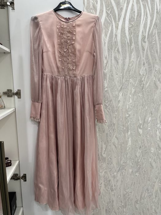 Платье розовое в пол органза