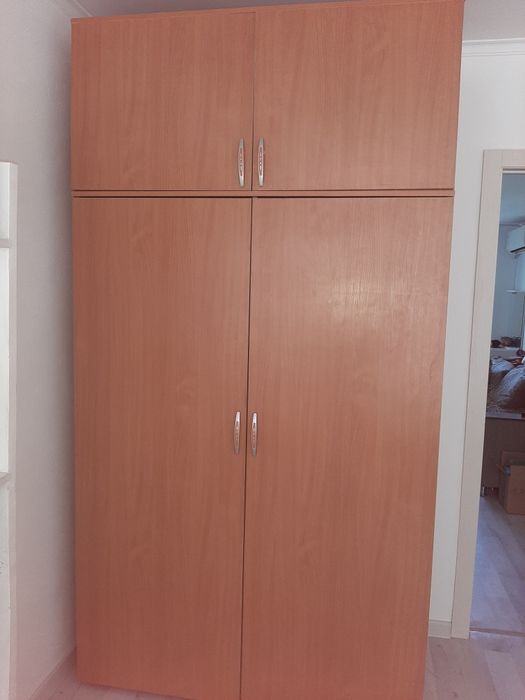 Продам шкаф с антресолью