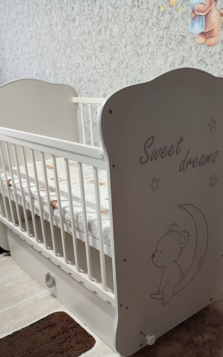 Детская кроватка