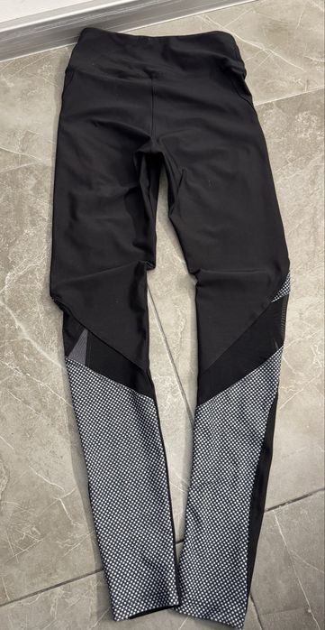 спортен черен клин