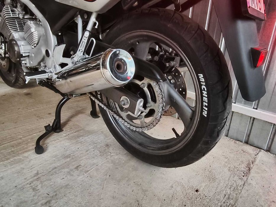 Motocicleta Yamaha XJ 600N, inmatriculata RO in 2025,  anul fabricatie 2003, stare perfecta, bine intretinuta