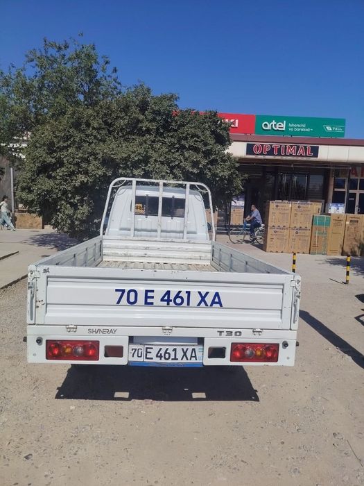 Labo xizmati har-xil turdagi yuklarni tashib berish