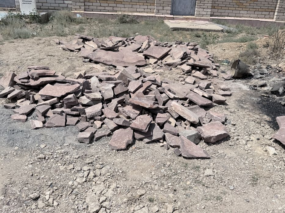 Продам камни, красный. Самовывоз