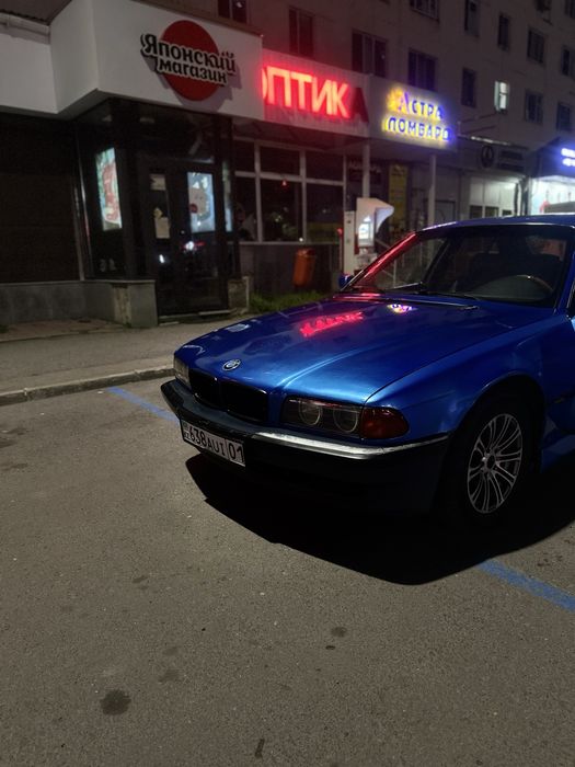 Продам Bmw e38, 1997