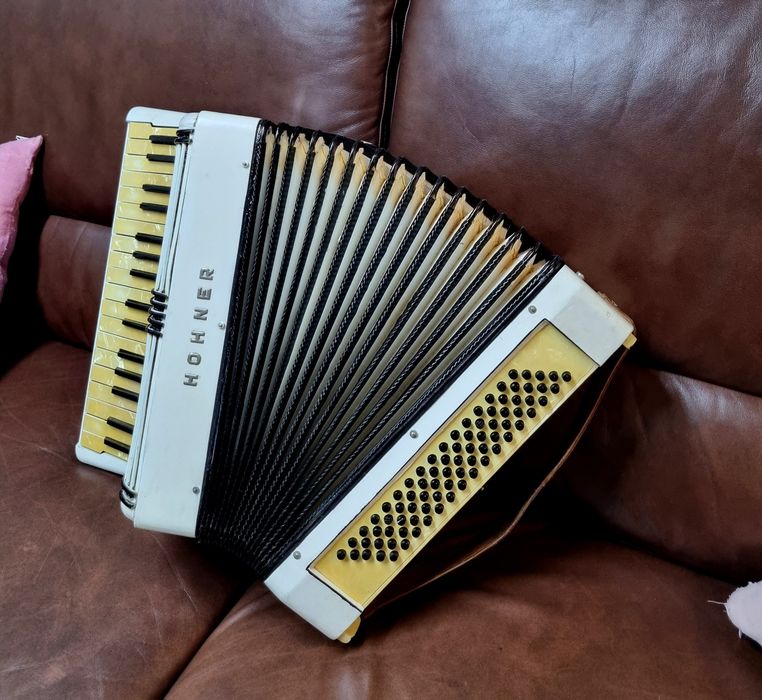 Acordeon Hohner 80 Basi Bandon