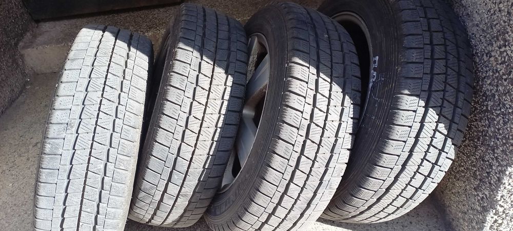 3 броя Гуми зимни -195-60-16с/бусове/