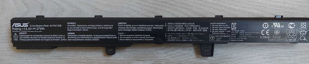 Vand accesorii/componente (tastaturi,carcase) laptop HP,Asus,Acer