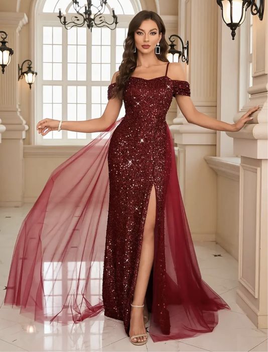 Женское вечернее платье с пайетками