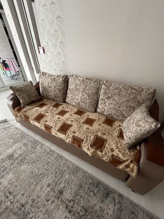 Диван раскладной .