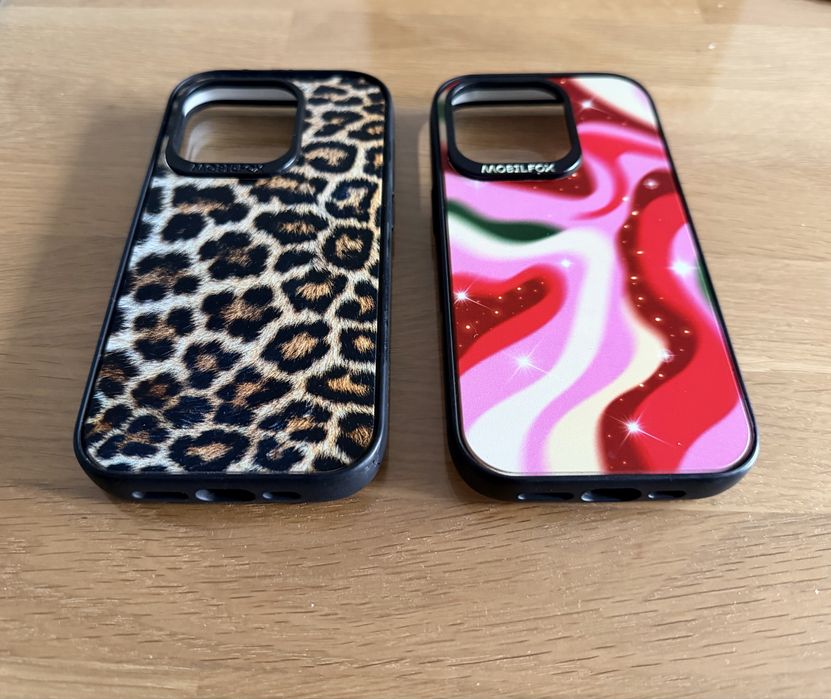 Vand 2 huse pentru Iphone 14 Pro
