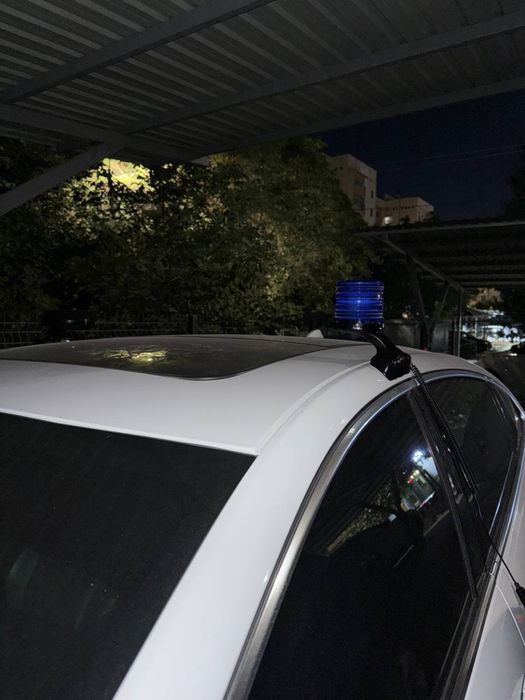 Мигалка на кранштейне магнит  оперотивная AMR