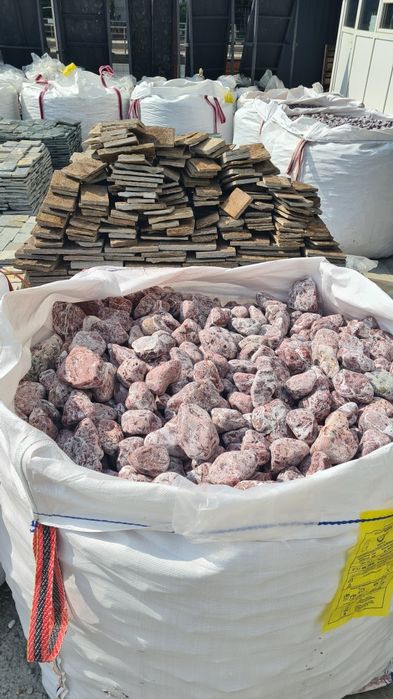 Piatra decorativa, amenajări exterioare, gradina, terasa,casă din GR