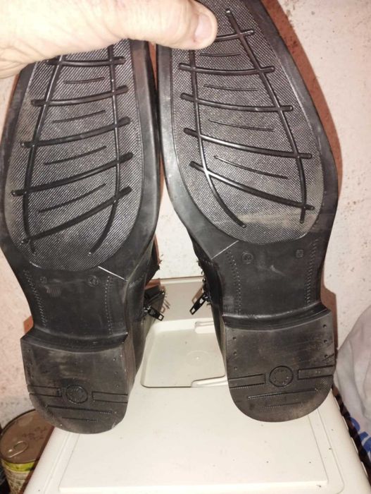 Продавам мъжки боти от естествена кожа