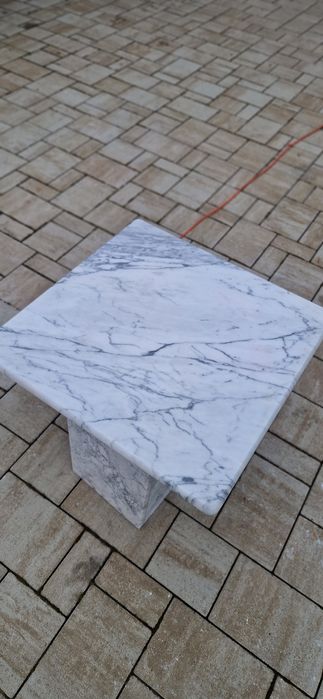 Măsuță marmură  albă