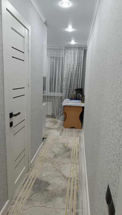 Продается 2 комн квартира 7 мкр