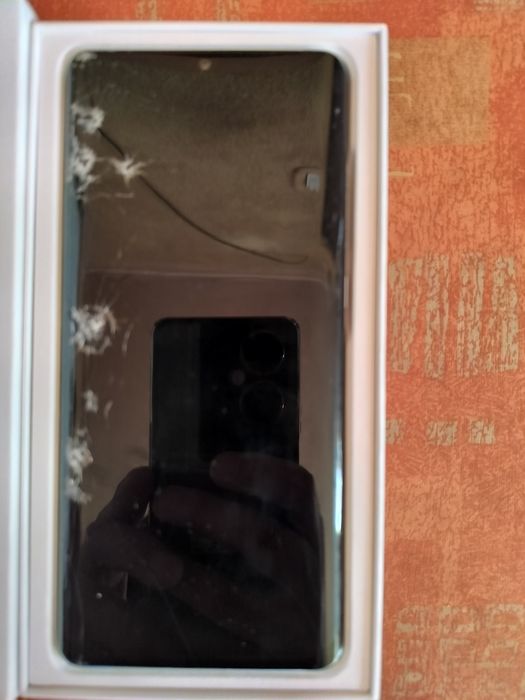 Huawei p30 pro  8/128gb( sticla fisurata)