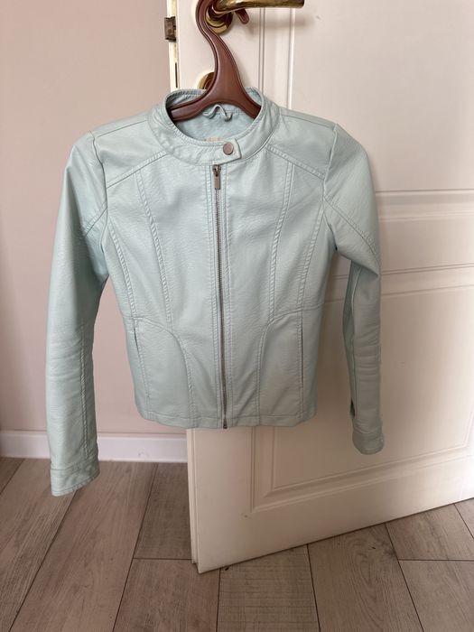 Куртка детская размер 146-152 DeFacto