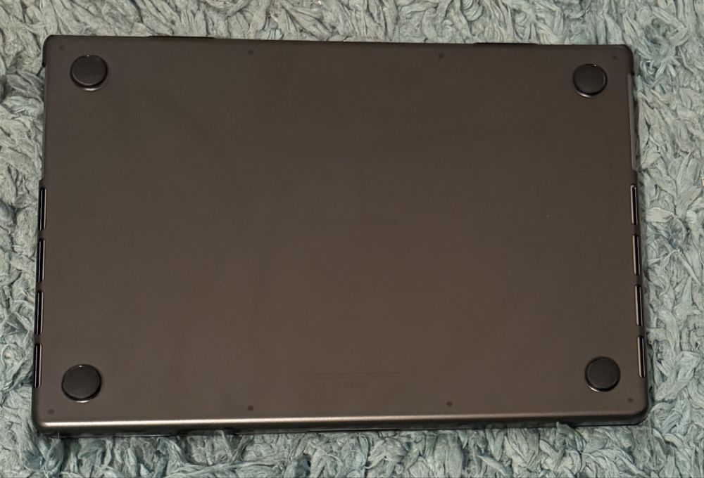 Vand sau schimb MacBook Pro 16-inch 2021, M1 Pro, 16GB ram, 512GB ssd.