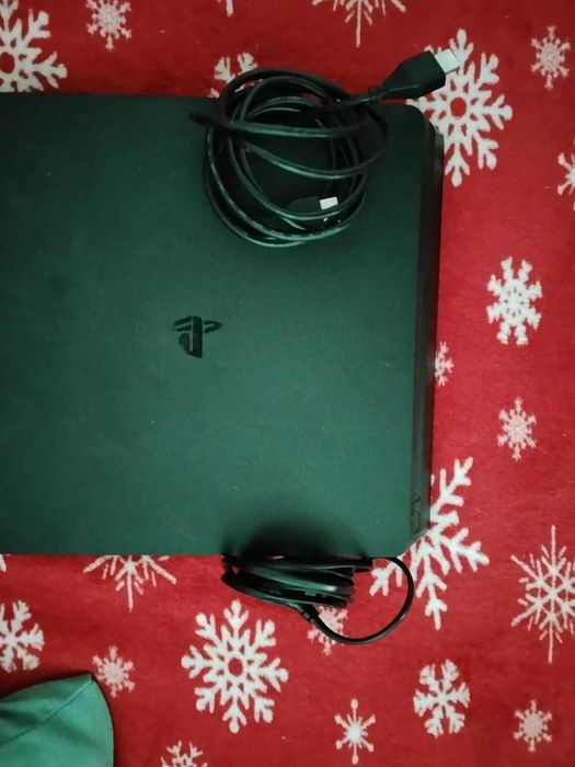 Плейстейшъна  4 слим