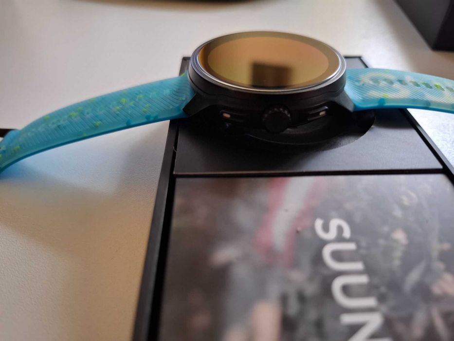 Спортен часовник Suunto race s