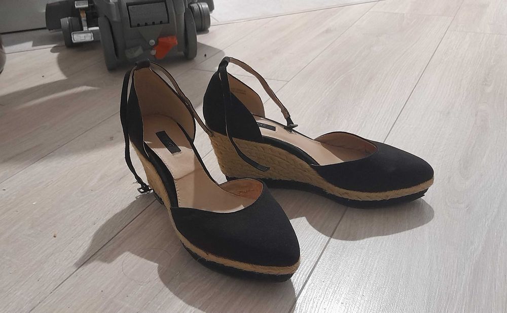 Босоножки 37 размера Next