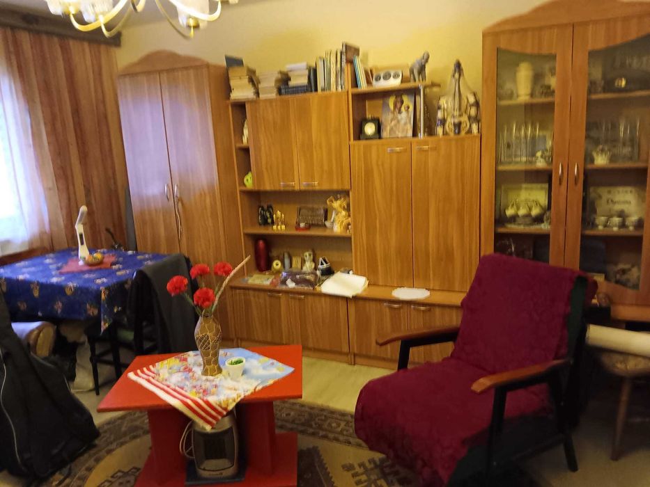 apartament cu 3 camere de vănzare