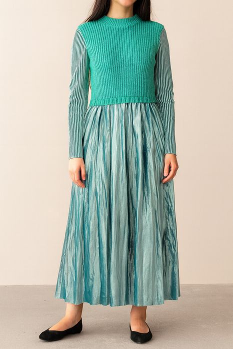 Продам теплое платье