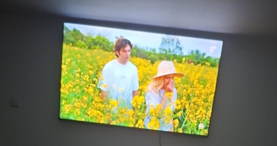 Vând plasmă LG 55UT81003LA