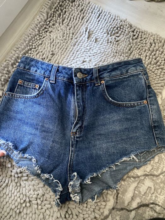 Къси панталони bershka pull & bear hm