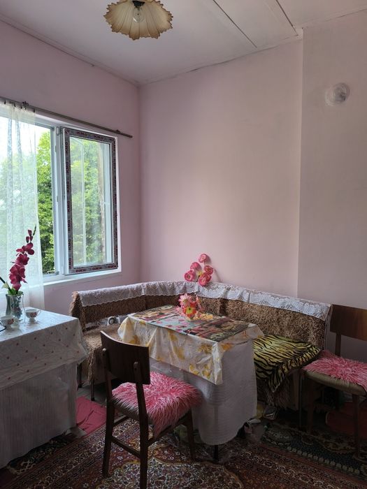 Продавам двустаен апартамент