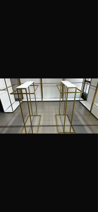 Стилажи для детских вещей и манекены