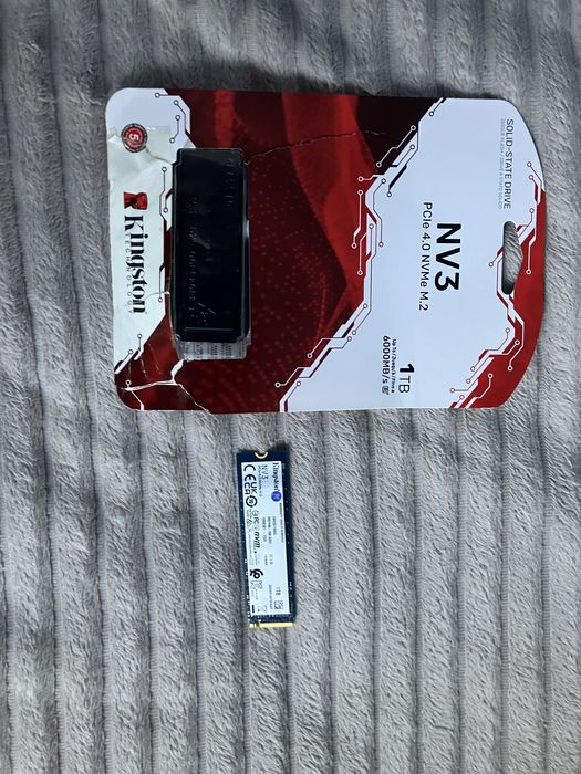 Продам Kingston NV3 1 Тб новый