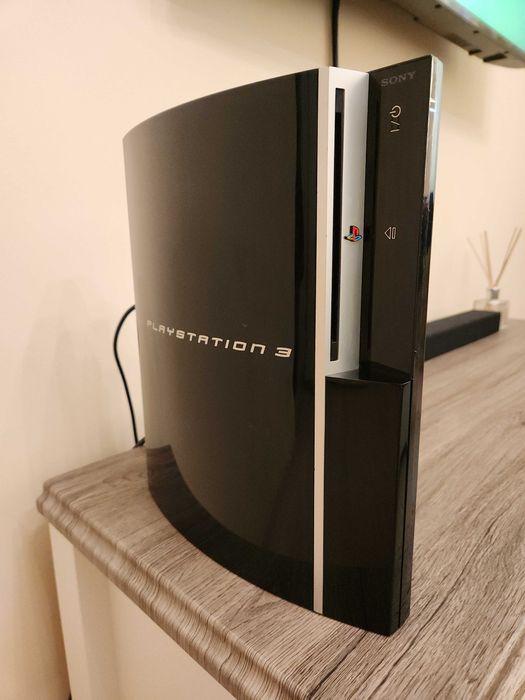 PlayStation 3 (PS3) CECHL04 (80GB) - Modat, Complet functional
