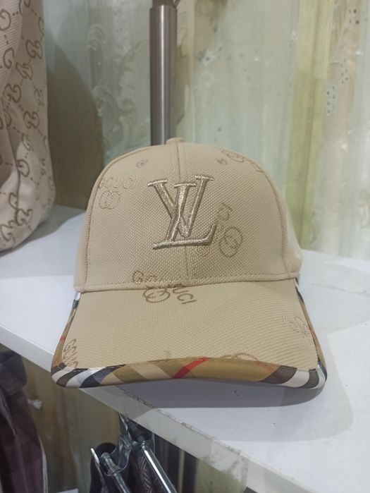 Кепка женская сотилади