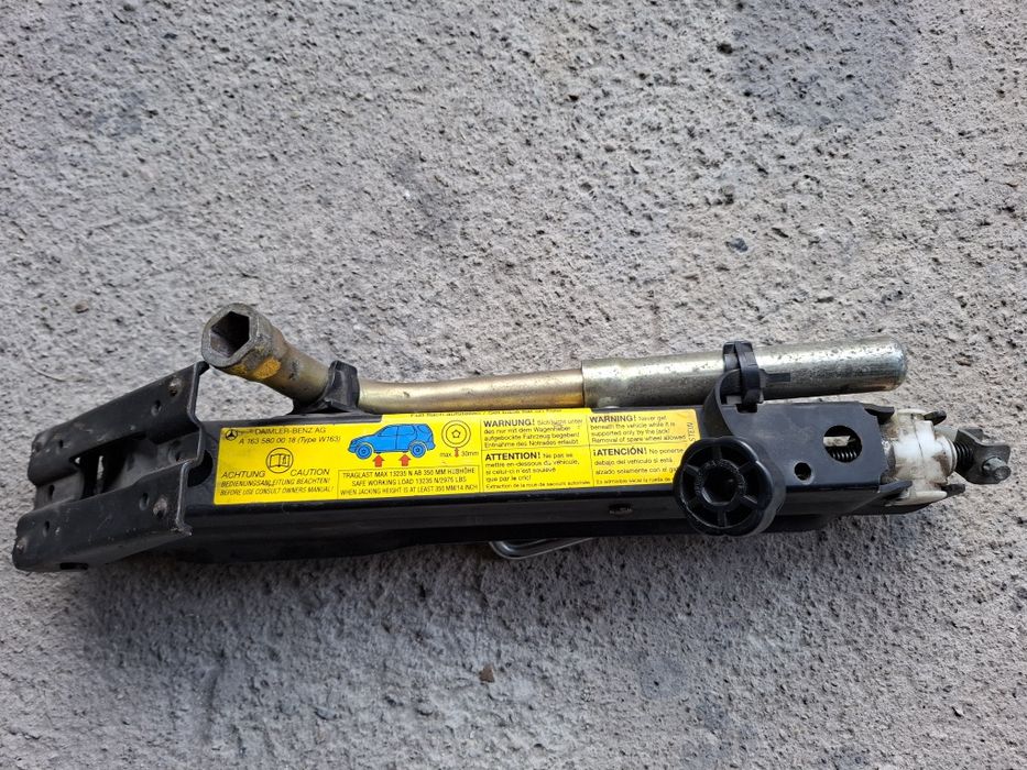 Оригинален Крик за W163