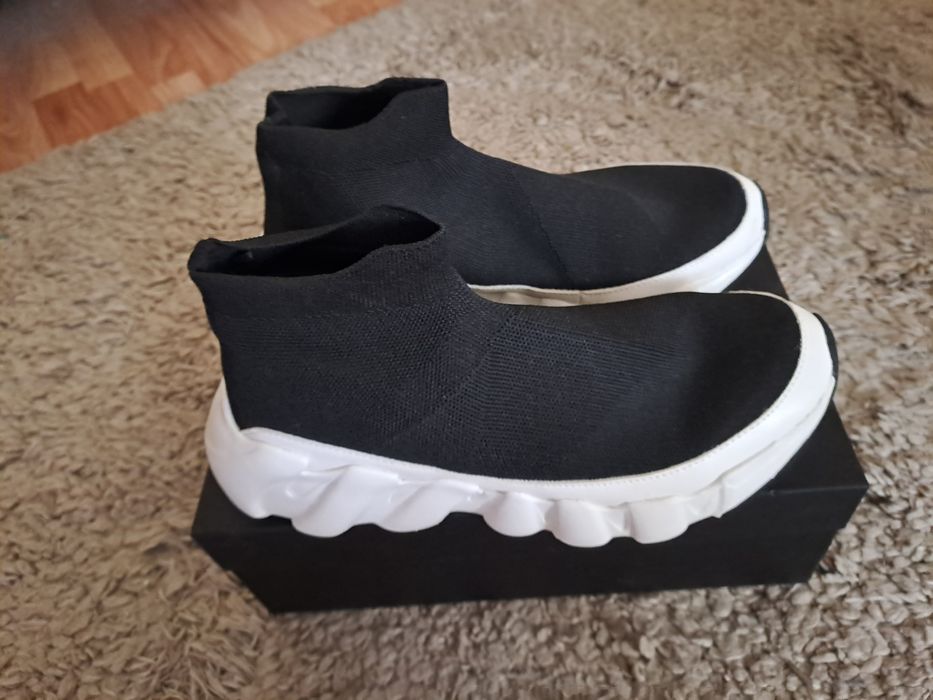 Ghete Zara din textil model Balenciaga