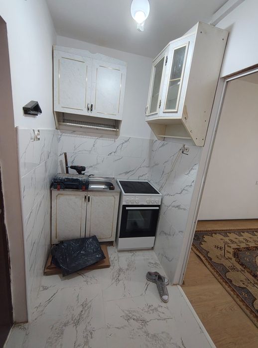 Închiriez garsonieră