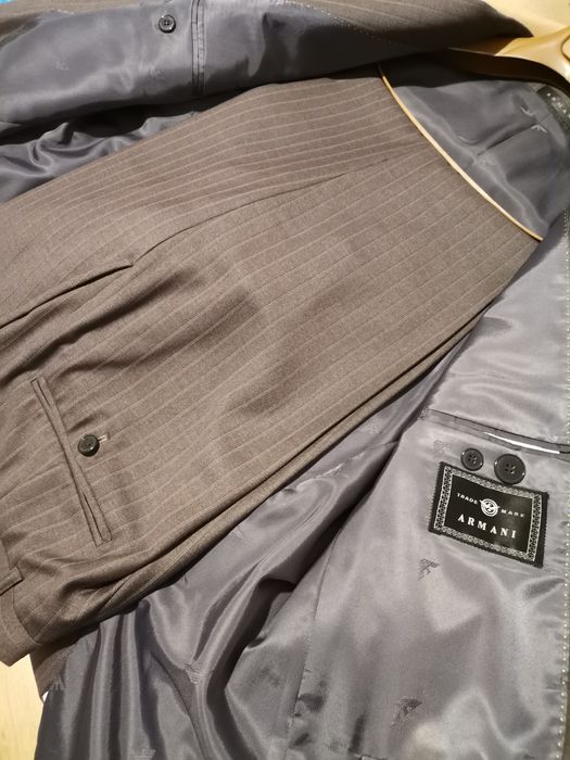 Costum Armani mărimea 48 regular