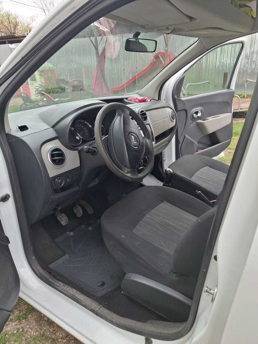 Vând Dacia Dokker