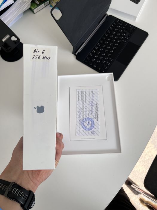 Продаётся iPad Air + Клавиатура