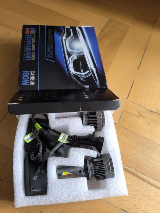 Крушки лед за ксенон