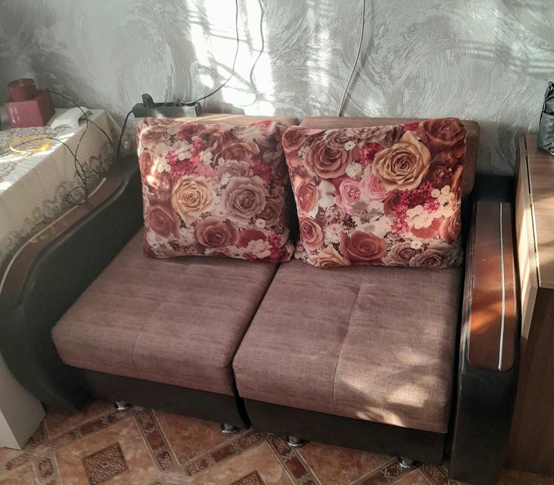 Отдам даром диван