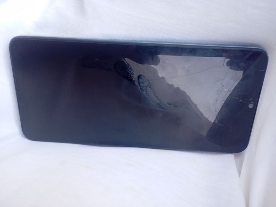 Redmi 13c holati yaxshi