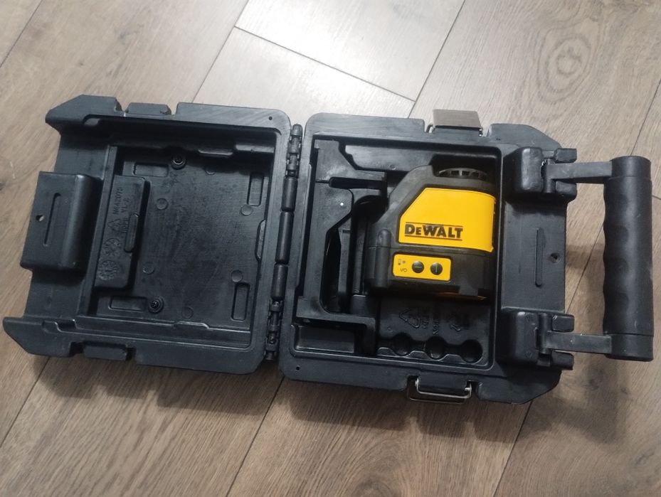 Nivela laser Dewalt DW088CG