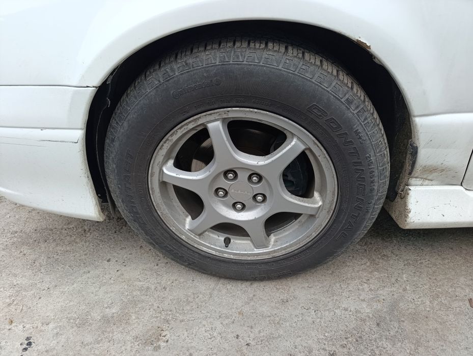 Диски с резиной.