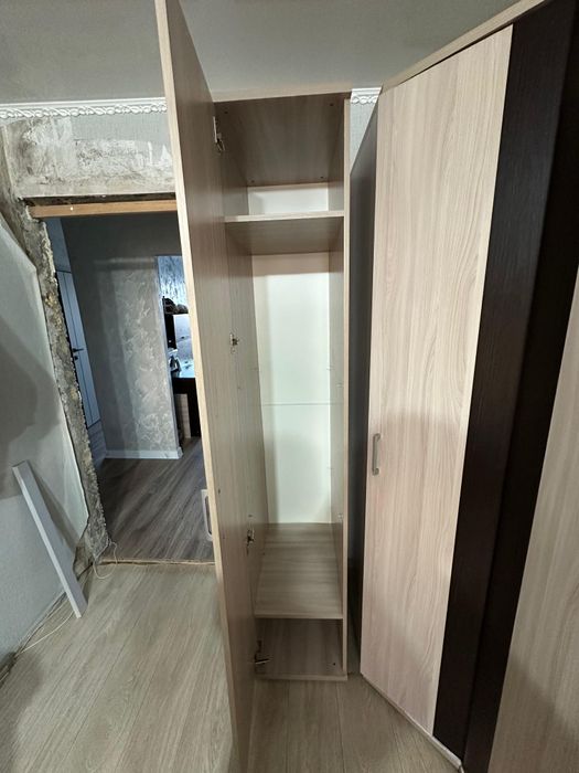 Продам шкаф угловой